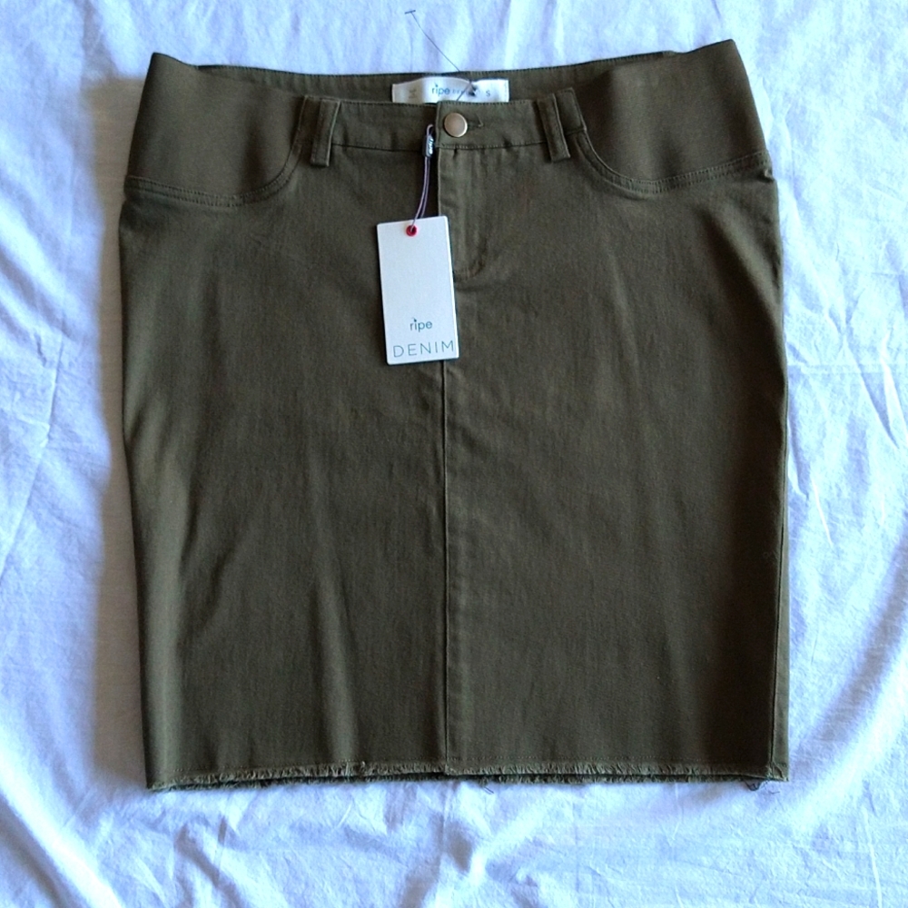 Maternity mini skirt